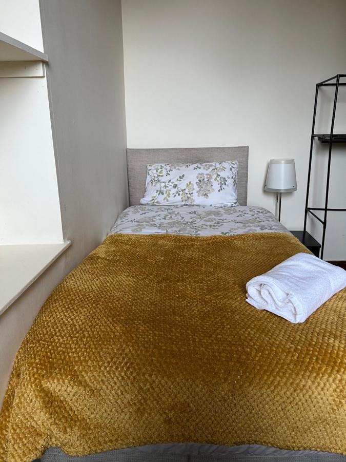 4 Bed Bungalow Near Airport EDI Eksteriør bilde