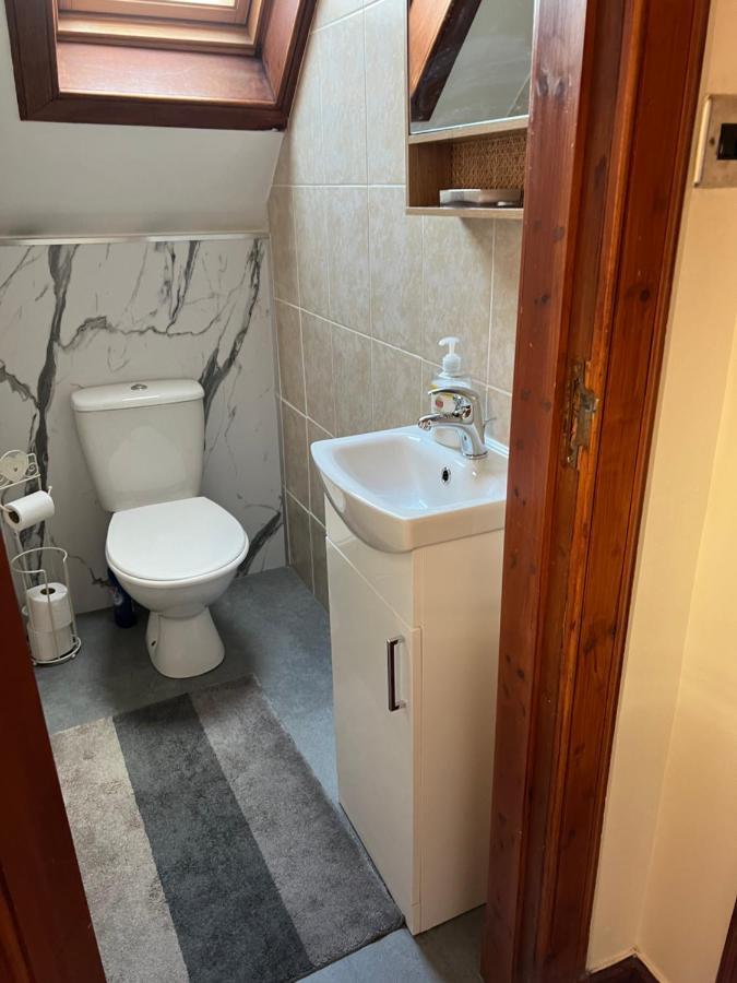 4 Bed Bungalow Near Airport EDI Eksteriør bilde