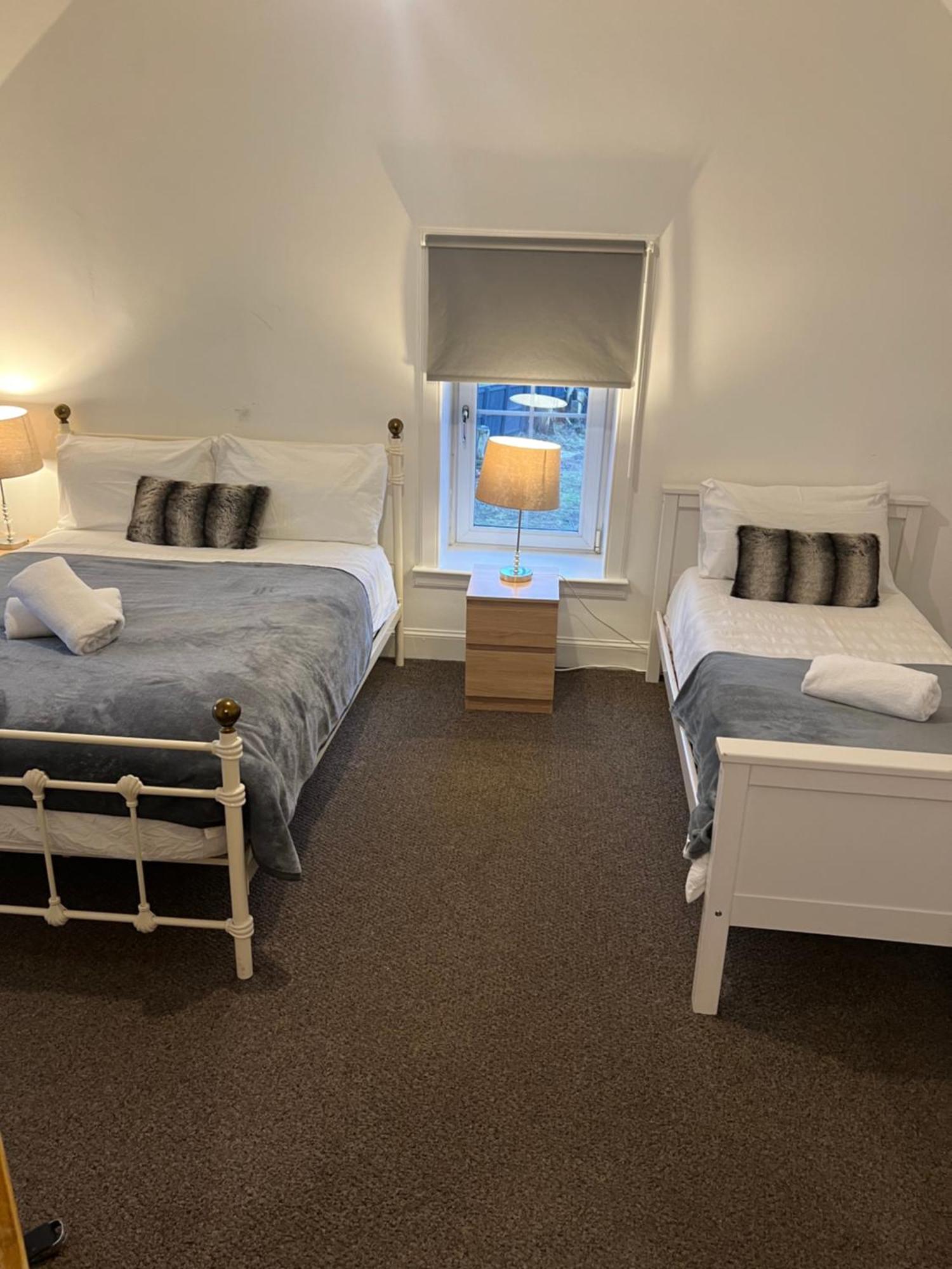 4 Bed Bungalow Near Airport EDI Eksteriør bilde