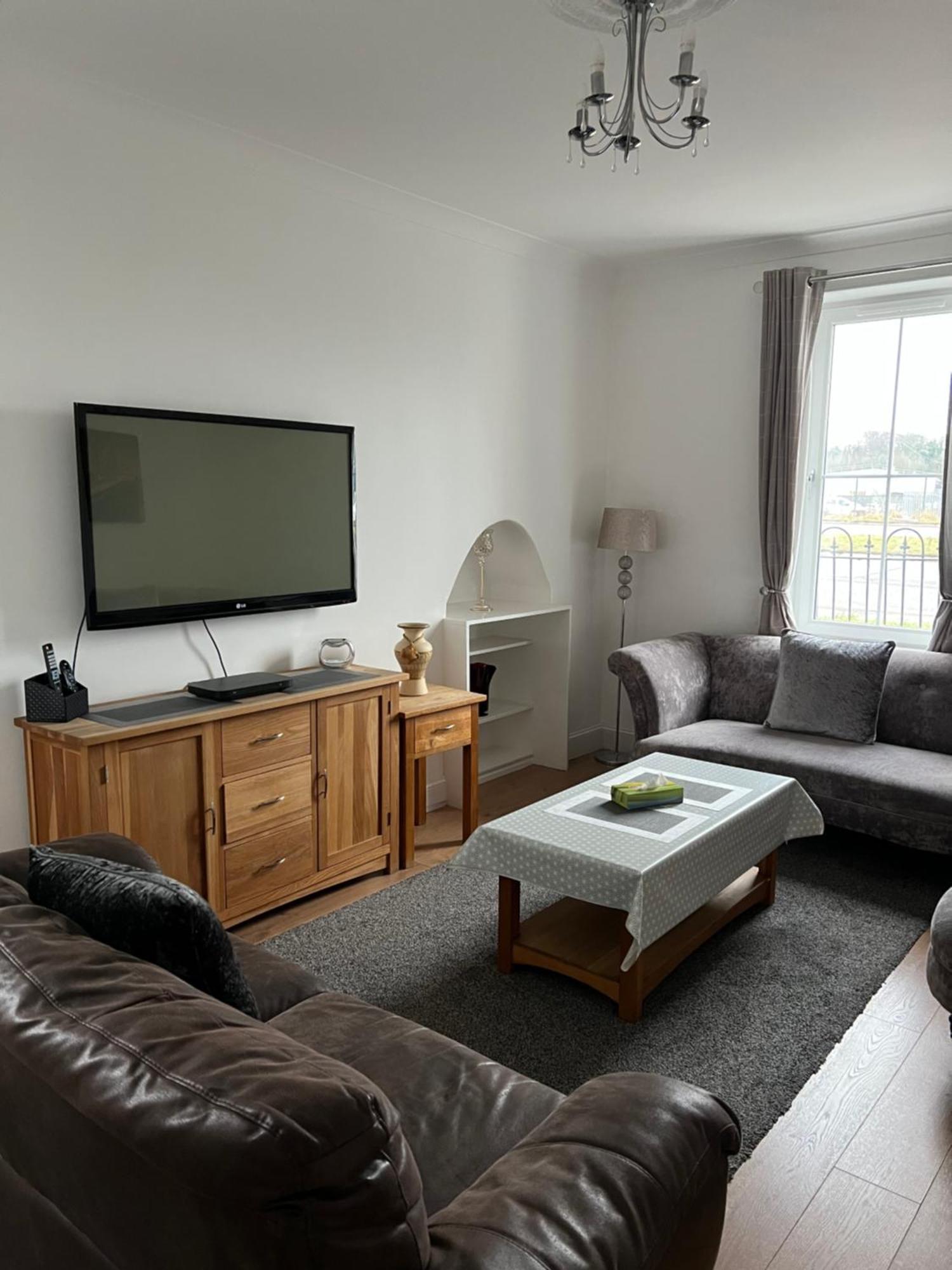 4 Bed Bungalow Near Airport EDI Eksteriør bilde